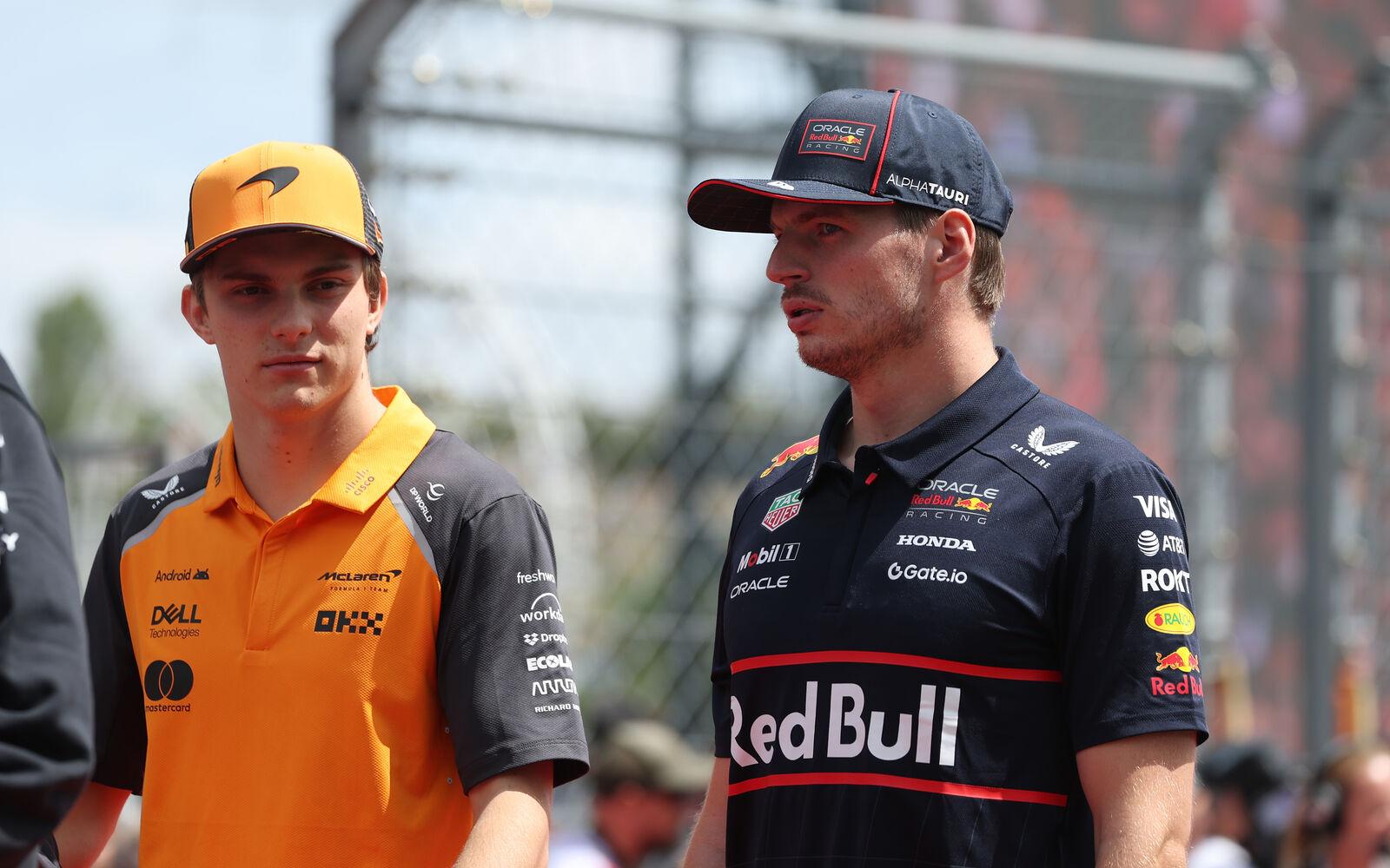 Oscar Piastri a Max Verstappen